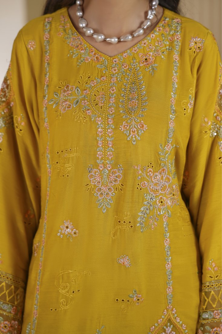 Mustard Mehr Embroidered Stitched Suit – 1006